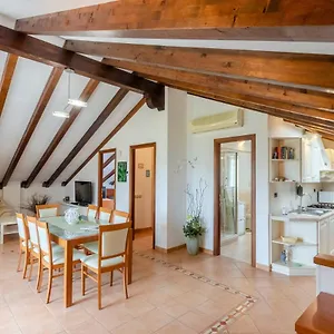 Appartamento Ca' Do Pescou, Charming 2,bedroom With Stunning Hill Views Overlooking The Greenery