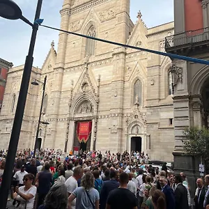 duomo-miradois-152-napoli.hotels-amalfi.com/